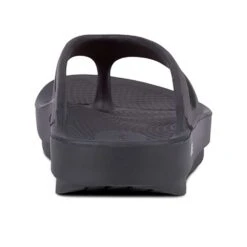 OOfos Unisex OOriginal Sandal - Black- Regular (D) -Sports Shoes 1000BLK shot5 932x680 737d79a4 1d73 4553 9f61 513403eab4aa