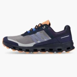 On Running Women's Cloudvista Trail Shoe - Midnight/Copper- Regular (B) -Sports Shoes 64.98592 cloudvista fw22 midnight copper w g4