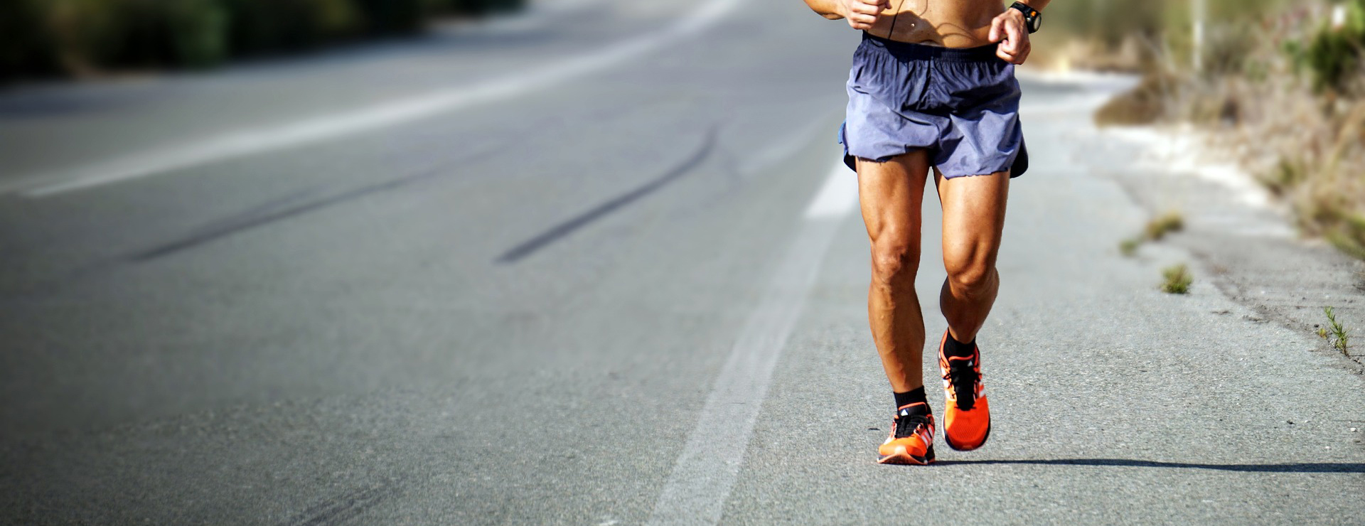 Front Page -Sports Shoes man 1838991 1920 1